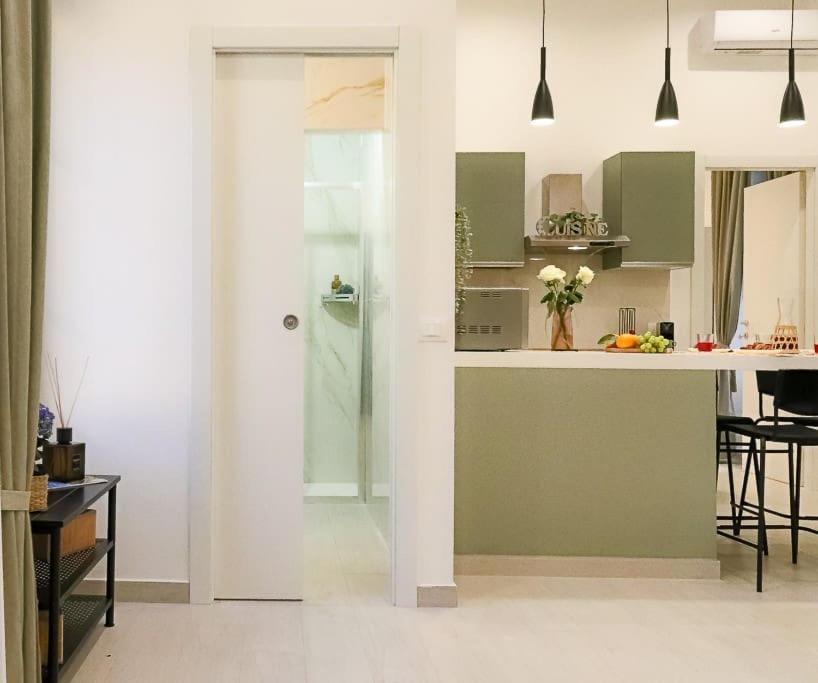 New Private Apt In Como Whit A-C Comfort - Elegant - Comfortable Exterior foto